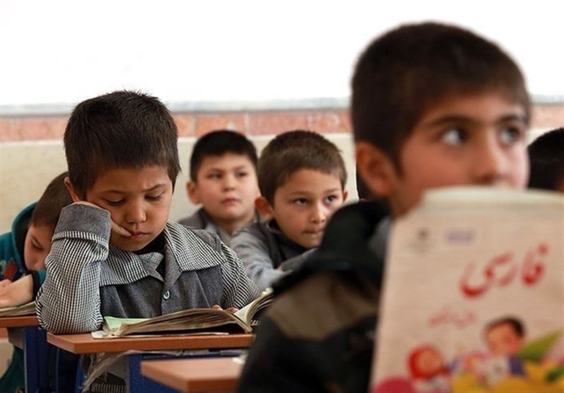 Afghan Students Start New School Year Concurrent with Iranian Counterparts