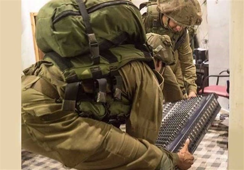 رژیم صهیونیستی یک شبکه رادیویی فلسطین در کرانه باختری را تعطیل کرد