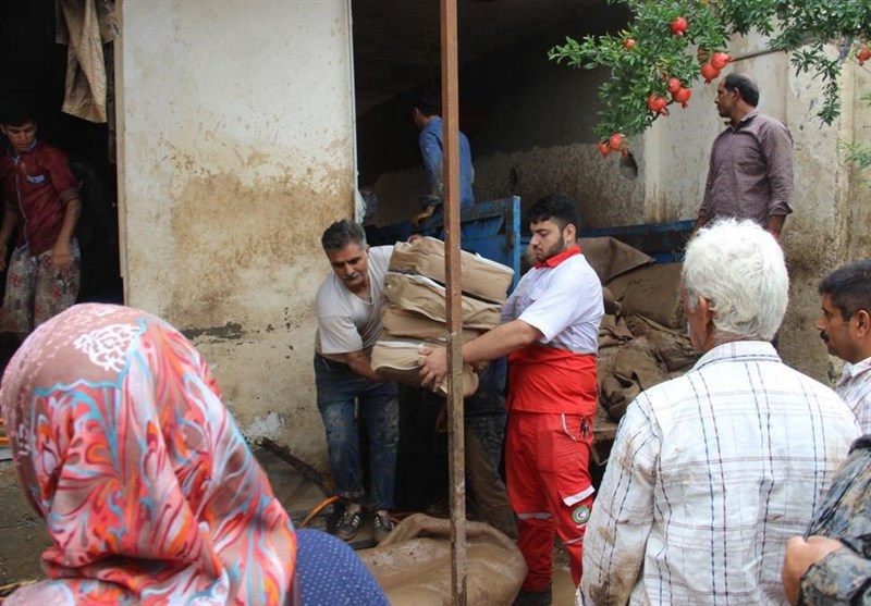 امدادرسانی به خانوارهای آسیب دیده از طوفان در گلستان ادامه دارد