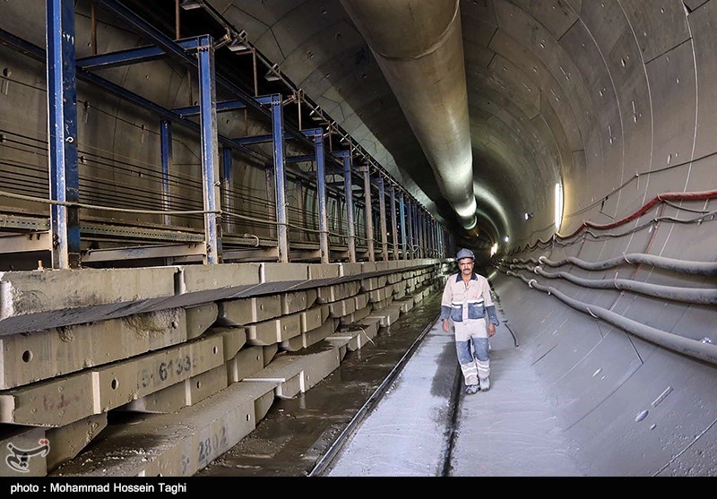 وزیر کشور از خطوط قطار شهری مشهد بازدید کرد+تصاویر