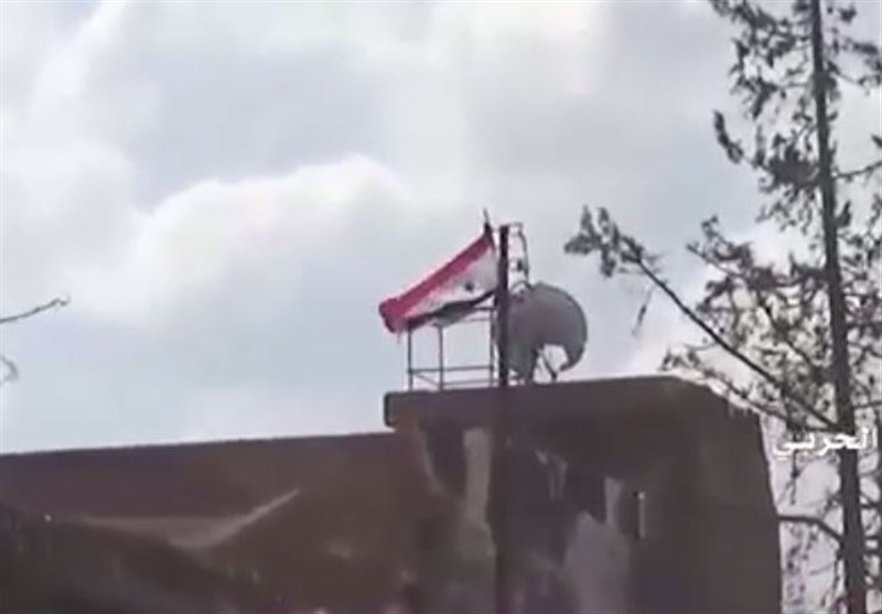بالفیدیو ..رفع العلم السوری فوق الکلیات العسکریة جنوب غرب حلب