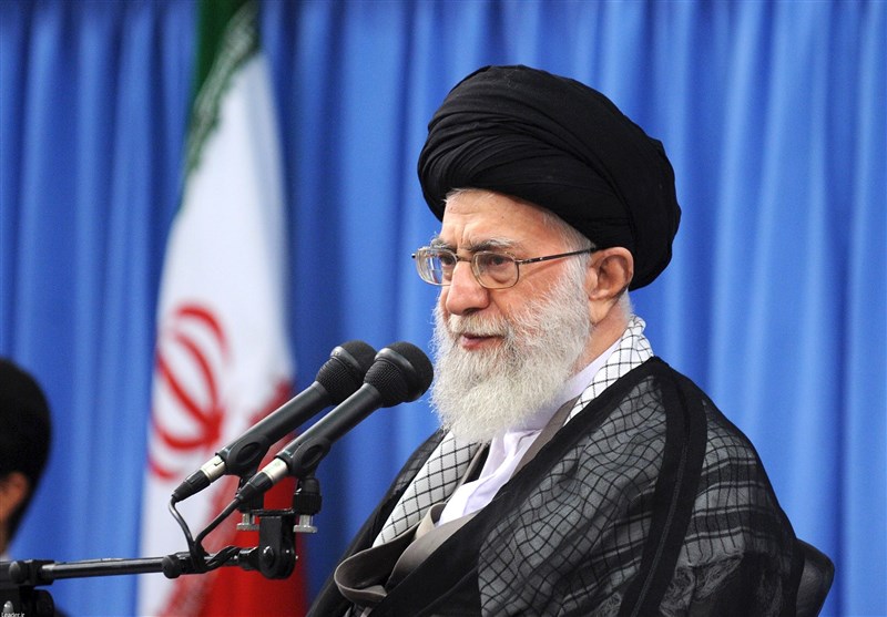امشب؛ پخش مشروح سخنان امام خامنه‌ای در دیدار خانواده‌‌های شهدای منا