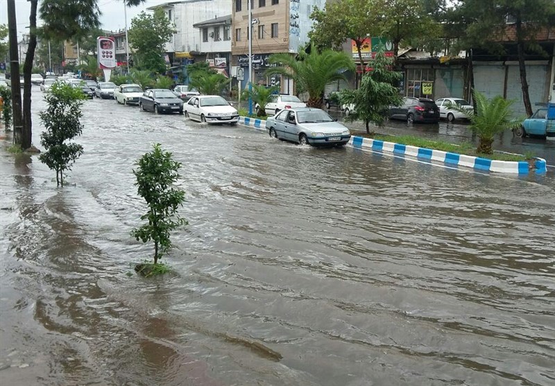 آب‌گرفتگی سطح معابر شهرستان خرم‌آباد کنترل شد