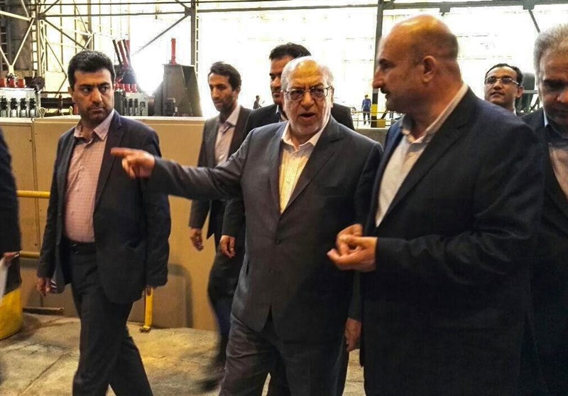 وزیر صنعت و معدن از بزرگترین گروه صنعتی فولادی آذربایجان غربی بازدید کرد