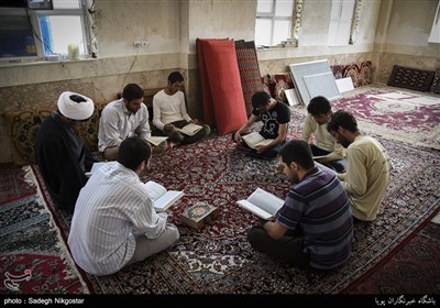 قرائت قرآن توسط گروه جهادی