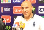 منصوریان: سعی کردیم به بازیکنان جدیدمان بفهمانیم اینجا استقلال است/خیلی دیر است اما امیدوارم فردا 3 امتیاز را بگیریم