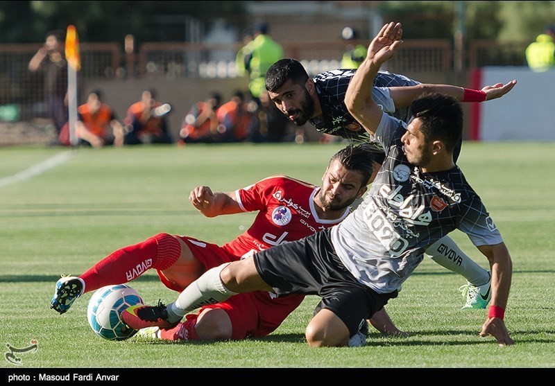 افاضلی: پرسپولیس و تراکتورسازی شانس‌های اصلی قهرمانی هستند