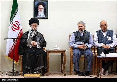 Leader Ayatollah Khamenei Meets Officials from Statistical Center of Iran