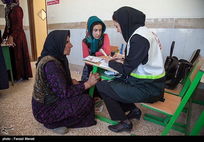ویزیت رایگان بیماران در مناطق محروم شهرستان ایرانشهر