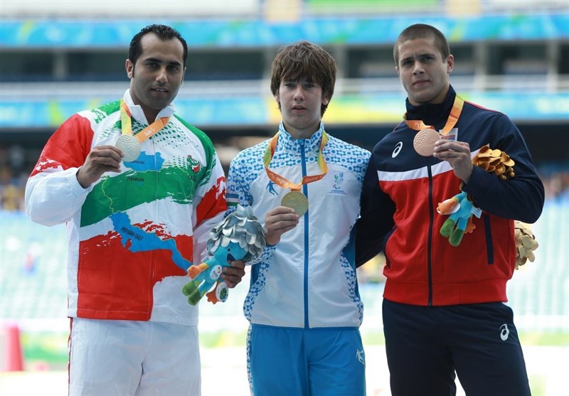 کسب مدال نقره ورزشکار بوشهری در پارآالمپیک/ قهرمانی تیم سافت‌بال بانوان جم