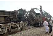 8 کشته و 150 زخمی در خروج قطار از ریل در پاکستان