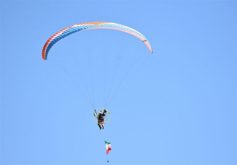 نخستین جشنواره ورزش‌های هوایی در یاسوج آغاز شد+تصاویر