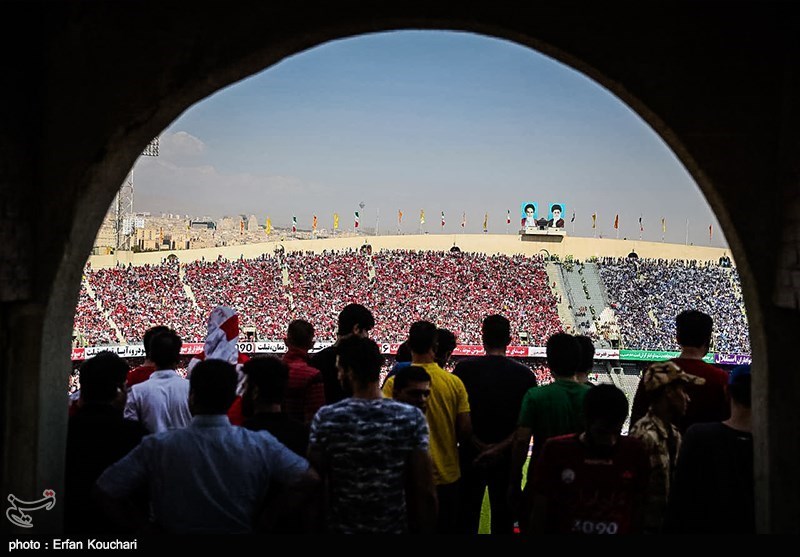 بازگشت تماشاگران به ورزشگاه‌های ایران با نامه تاج به سازمان لیگ