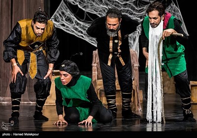 Tahran'da Tiyatro Festivali