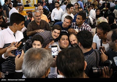 ایرانی چیمپیئنز کی دسیوں میڈلز کے ساتھ وطن واپسی