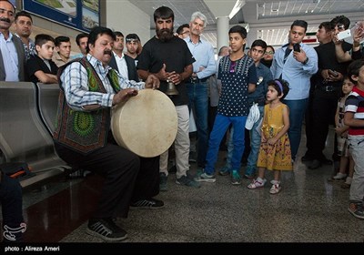 استقبال از ساره جوانمردی در فرودگاه شیراز