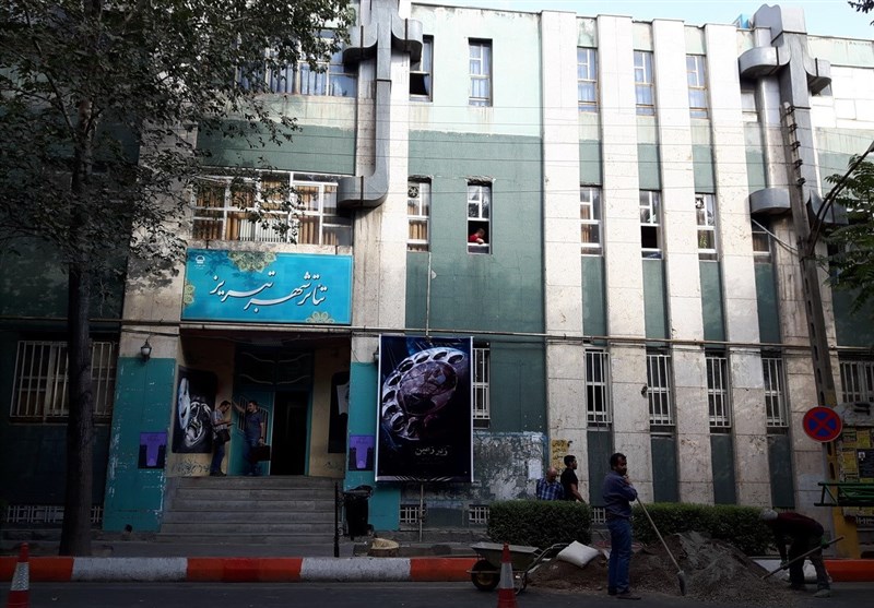 ساختمان قدیمی تئاتر شهر تبریز شایسته این شهر نیست/ نوسازی تجهیزات فرسوده تئاتر شهر تبریز