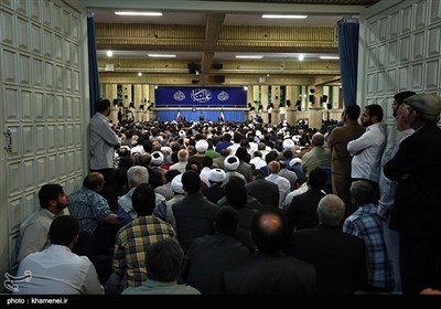 الإمام الخامنئی یلتقی ممثلین عن کافة شرائح الشعب الإیرانی
