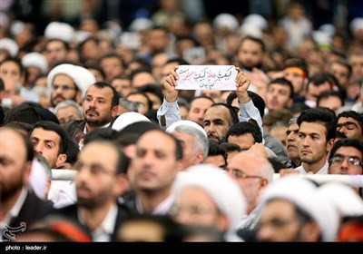الإمام الخامنئی یلتقی ممثلین عن کافة شرائح الشعب الإیرانی