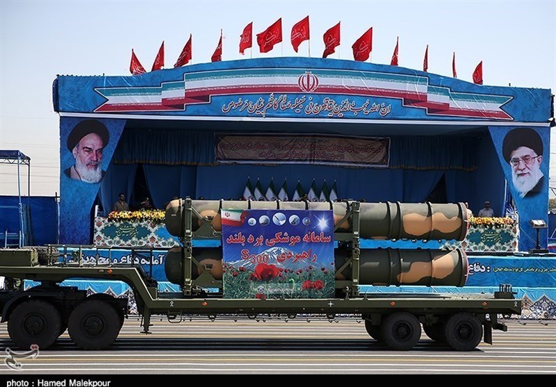 نمایش سامانه موشکی اس 300 در رژه روز ارتش در تهران+ تصاویر