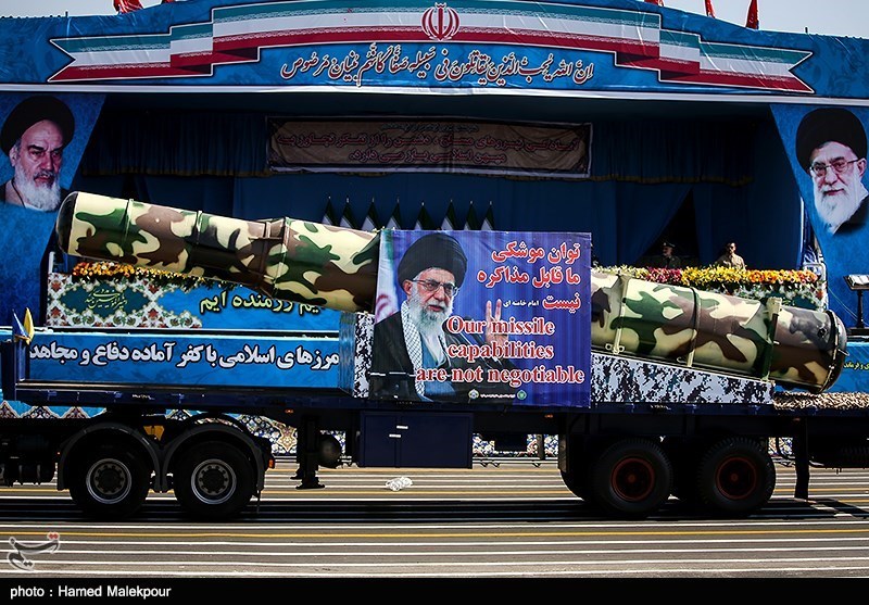 صور من الاستعراض العسکری فی العاصمة طهران