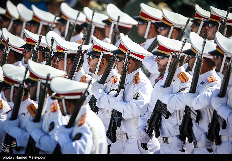 صور من الاستعراض العسکری فی العاصمة طهران