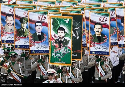 Silahlı Kuvvetlerin Geçiş Töreni - Tahran