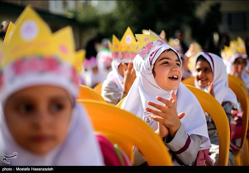 زنگ جشن شکوفه‌ها در مدارس آذربایجان شرقی نواخته شد