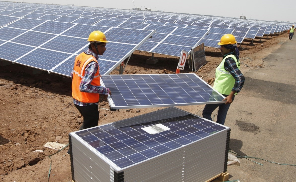 نیروگاه خورشیدی با حضور سرمایه‌گذاران خارجی در خوسف احداث می‌شود