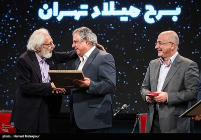 تقدیر از محمدرضا حافظی معمار اصلی برج میلاد تهران توسط جمشید مشایخی