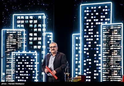 فرزاد مؤتمن در مراسم اختتامیه دومین جشنواره بین‌المللی عکس برج میلاد تهران