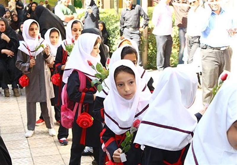 نباید آب و برق مدارس در هرمزگان قطع شود