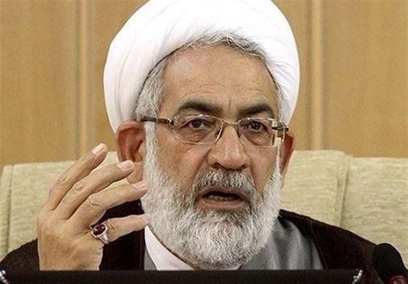 اصول‌گرایان و اصلاح‌طلبان در ماجرای لغو سخنرانی مشهد بزرگنمایی کردند