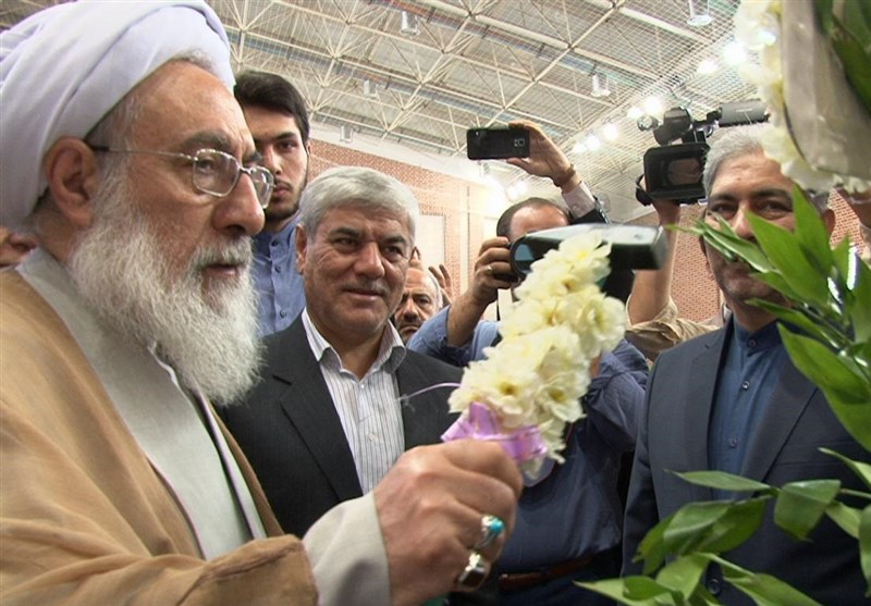 دانش آموزان در کنار علم و دانش، آموزه‌های دینی و وطن‌پرستی را فرا گیرند