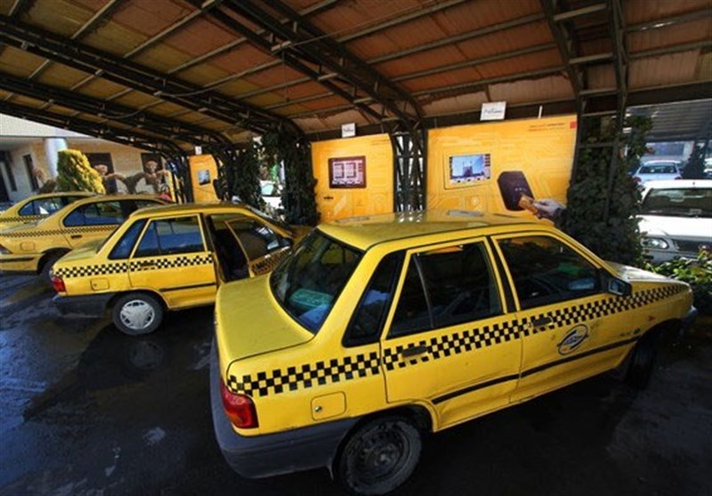 تاکسی‌مترهایی که در تاکسی‌های فرودگاه شیراز پوشانده می‌شوند + عکس