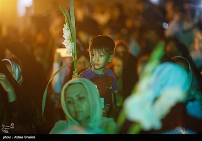 اجرای کنسرت موسیقی مهدی یراحی برای کودکان کار در مناطق محروم تهران