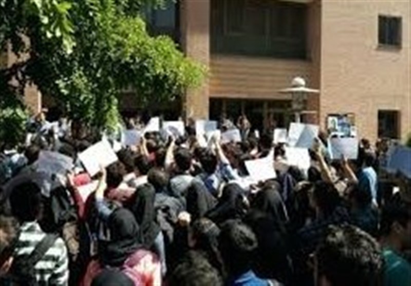 تجمعات دانشجویی علیه قانون سنوات ادامه دارد