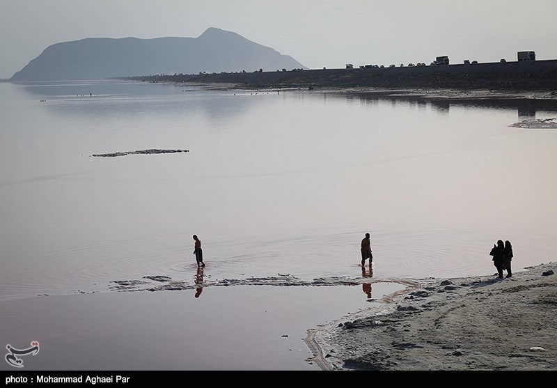 ستاد احیای دریاچه ارومیه برای مرگ آذربایجان تلاش می‌کند