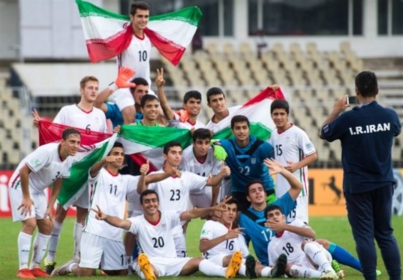 تیم فوتبال نوجوانان به ایران بازگشت