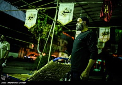 Iranian People Preparing for Muharram Mourning Ceremonies