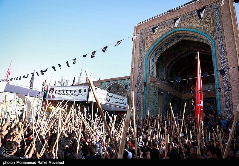 برگزاری مراسم سنتی مذهبی قالیشویان در کاشان؛ کاروان پیاده 3 هزار نفری به کربلای ایران می روند+ فیلم