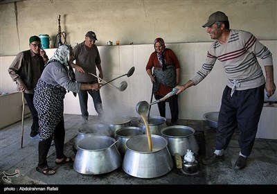 شیره پزی سنتی در روستای مانیزان ملایر