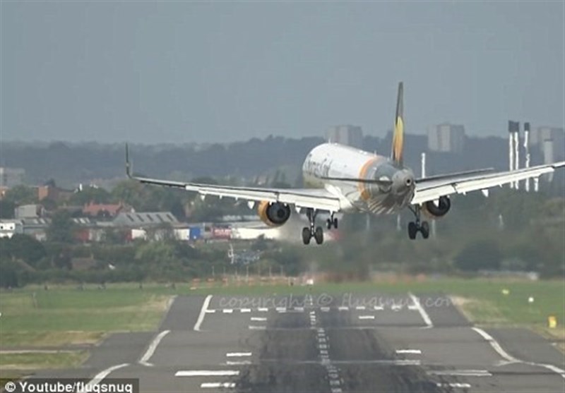 لحظه پرالتهاب تلاش خلبان برای فرود آوردن ایرباس A321 + فیلم و عکس