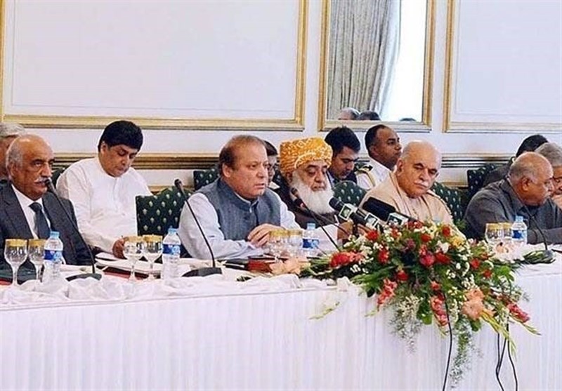 پاک بھارت کشیدگی؛ وزیراعظم کے زیر صدارت تمام سیاسی اکابرین کا اجلاس جاری