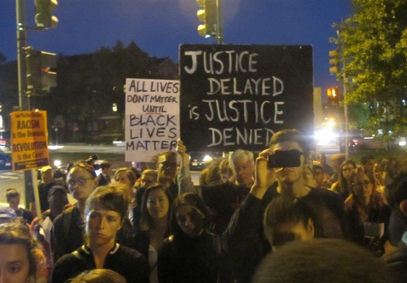 قتل سیاهپوستی دیگر توسط پلیس آمریکا مردم را به خیابان‌ها کشاند + تصاویر
