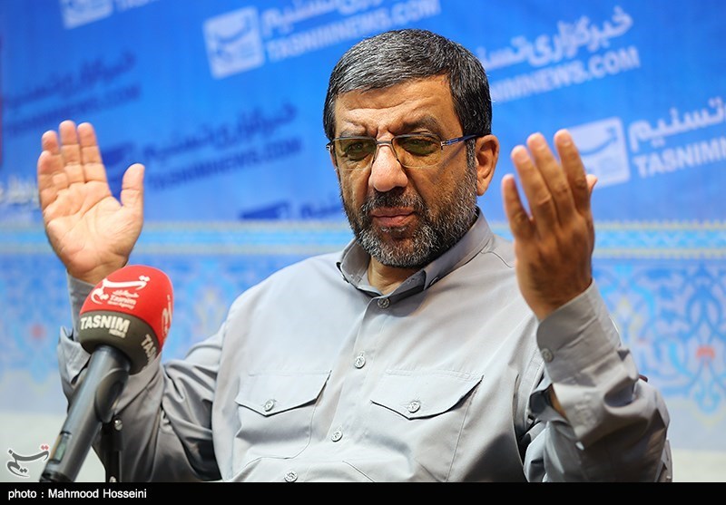 ضرغامی: هیچ صحبت انتخاباتی بین من و احمدی نژاد نشده است/ بنگاهداری بانک ها را تعطیل می کنم