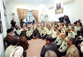 جمعی از فرماندهان ناجا با امام خامنه‌ای دیدار کردند