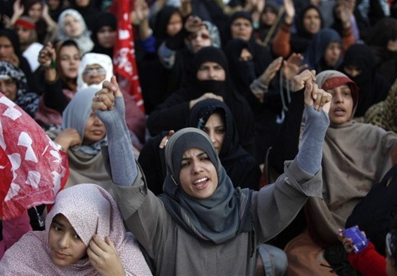 کوئٹہ دہشتگردی میں 5 خواتین کی شہادت پر پریس کلب کے سامنے مظاہرہ