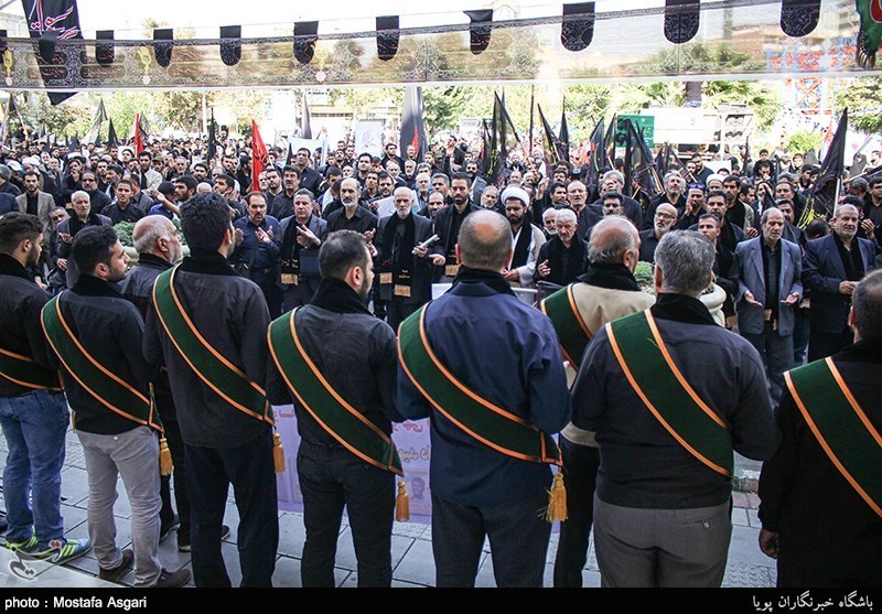 راهپیمایی نمازگزاران برای احیاء امربه معروف و نهی از منکر