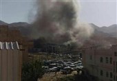 عشرات الضحایا اثر غارة استهدفت قاعة عزاء فی صنعاء+صورة